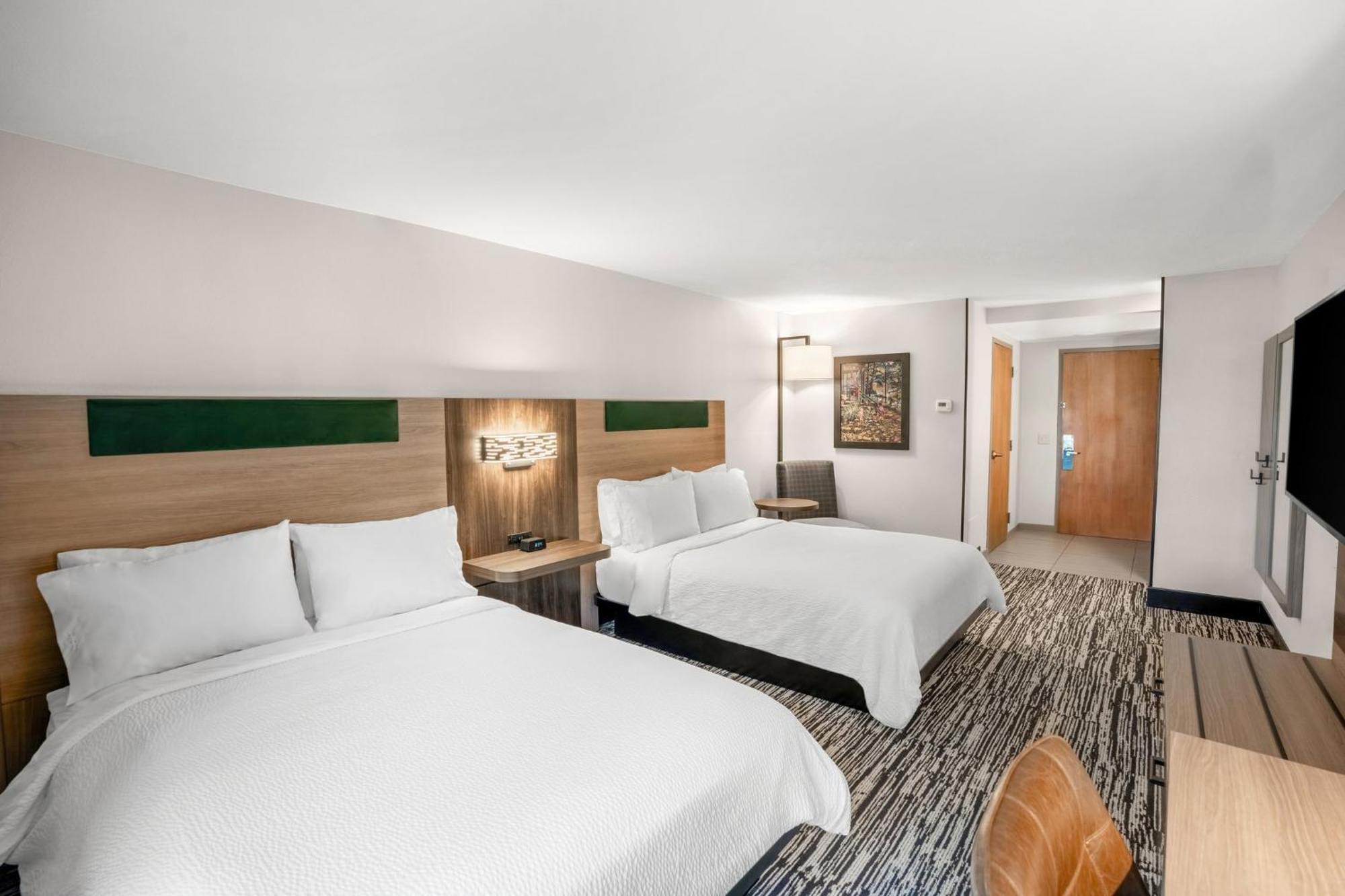 Holiday Inn Express & Suites Hayward By Ihg Екстериор снимка